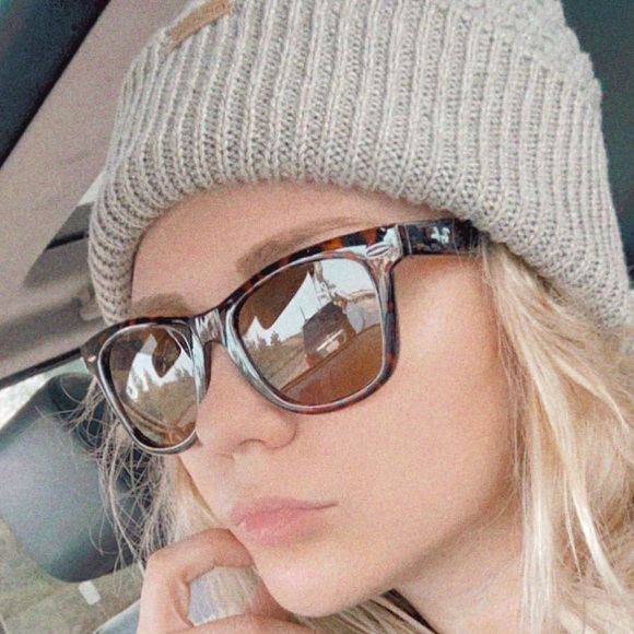 Meet your Posher, Kristina - Picture 1 of 1